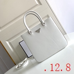 スーパーコピーブラダバッグ